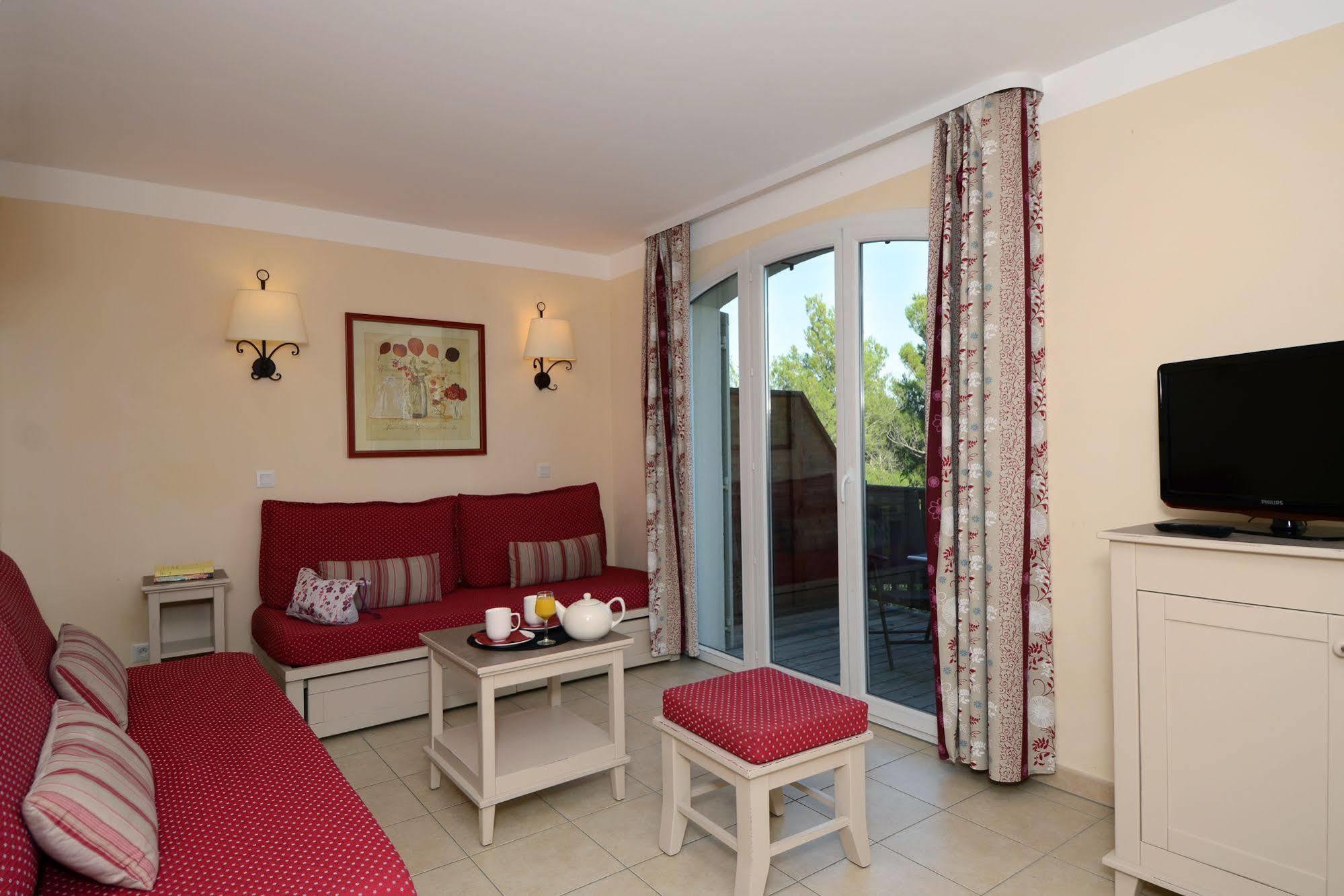 Residence Pierre & Vacances Les Coteaux De Pont-Royal Мальмор Экстерьер фото
